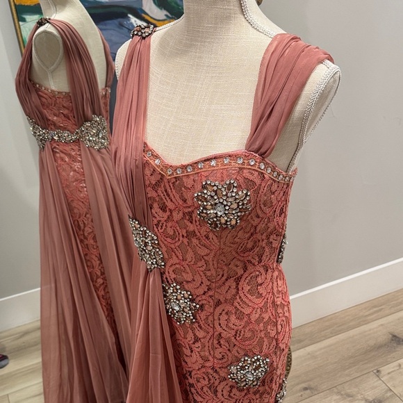 Elegant One Shoulder Lace Dress in Rose - Picture 2 of 5